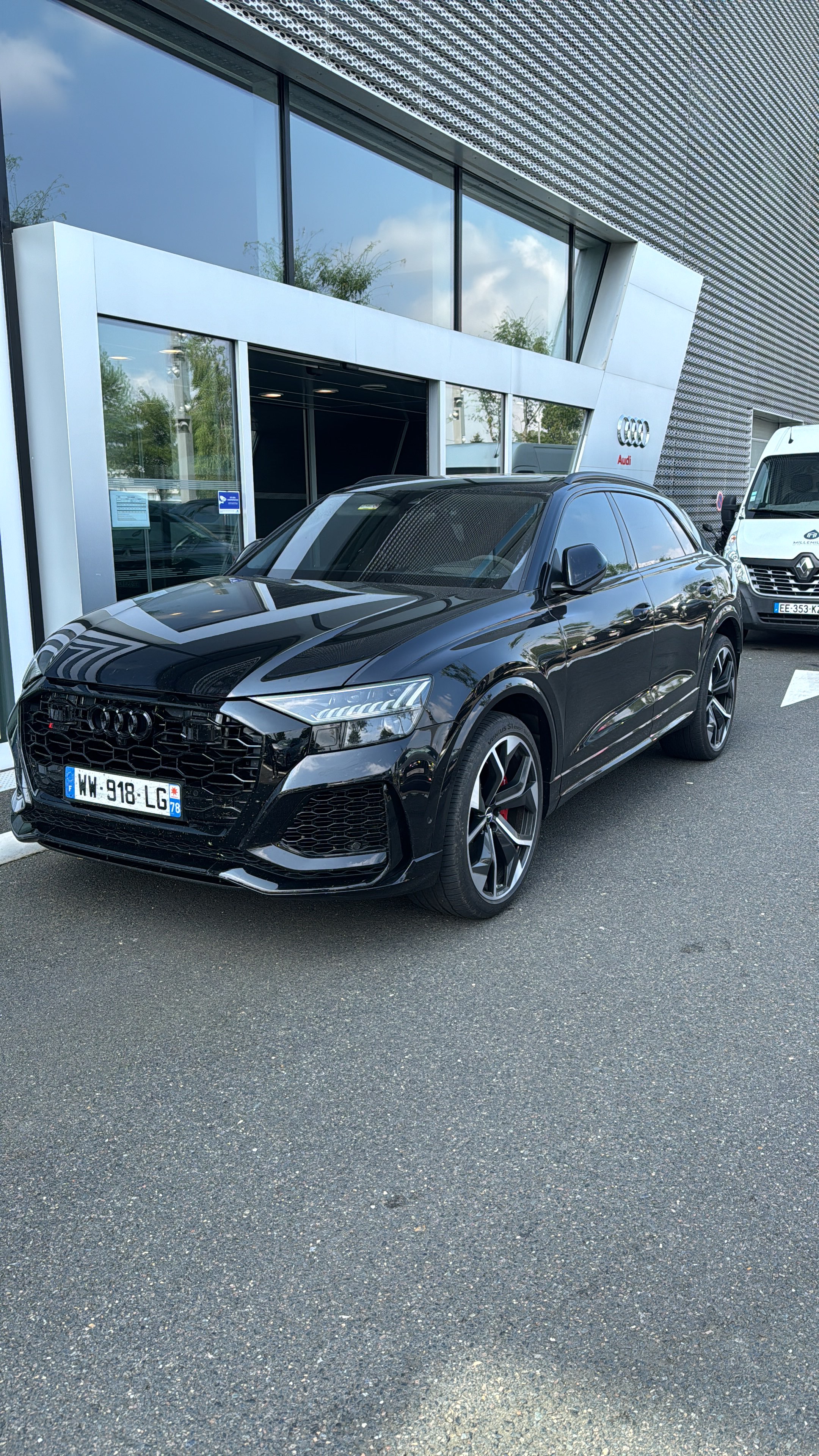 Photo d'une Audi RSQ8